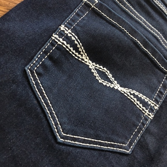 Jordache Skinny Jeans - Picture 6 of 6